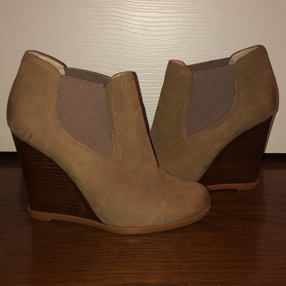 Audrey Brooke | Tan wedge heels